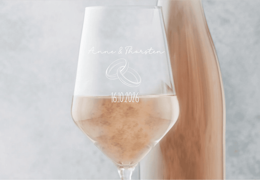 Personalisiertes Weinglas mit Eheringen – Hochzeitsgeschenk mit Namen & Datum - afHandmade