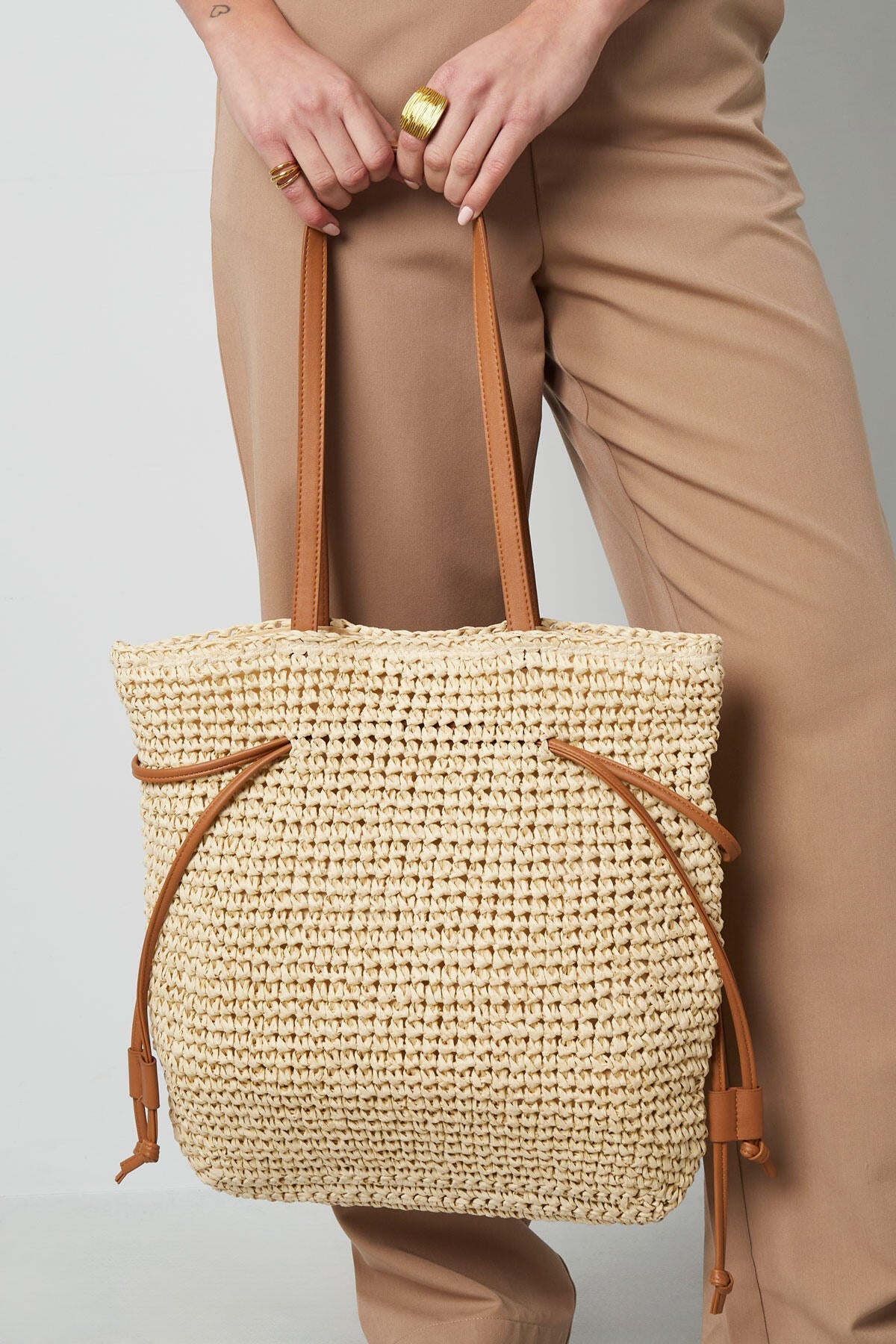 Beach Babe Strandtasche – Geflochtene Sommertasche mit Innentasche 37 x 33 x 10 cm - afHandmade