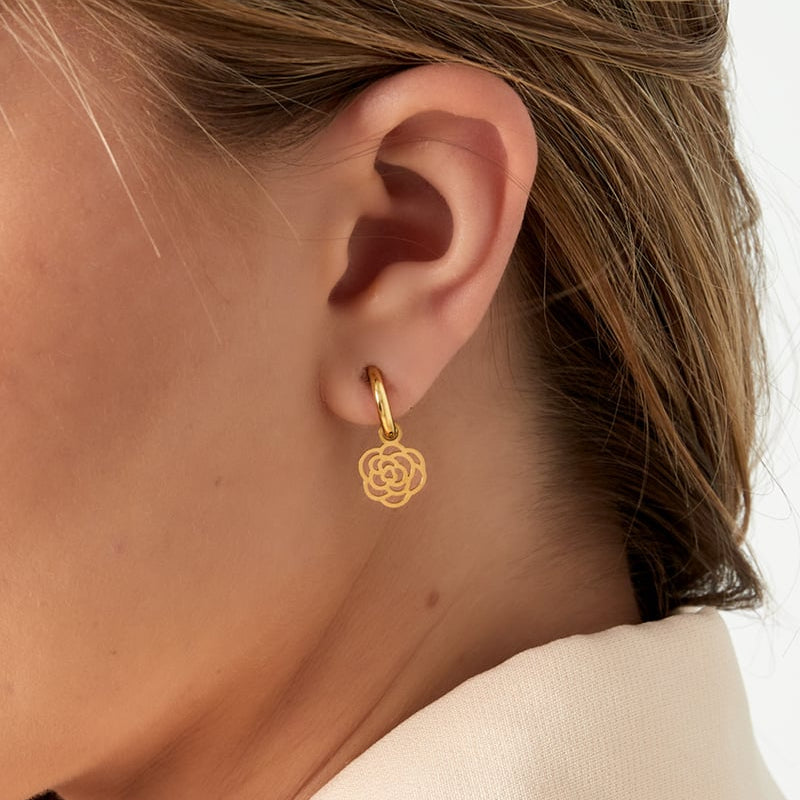 Edelstahlcreole mit Rosenanhänger – elegant & langlebig - afHandmade