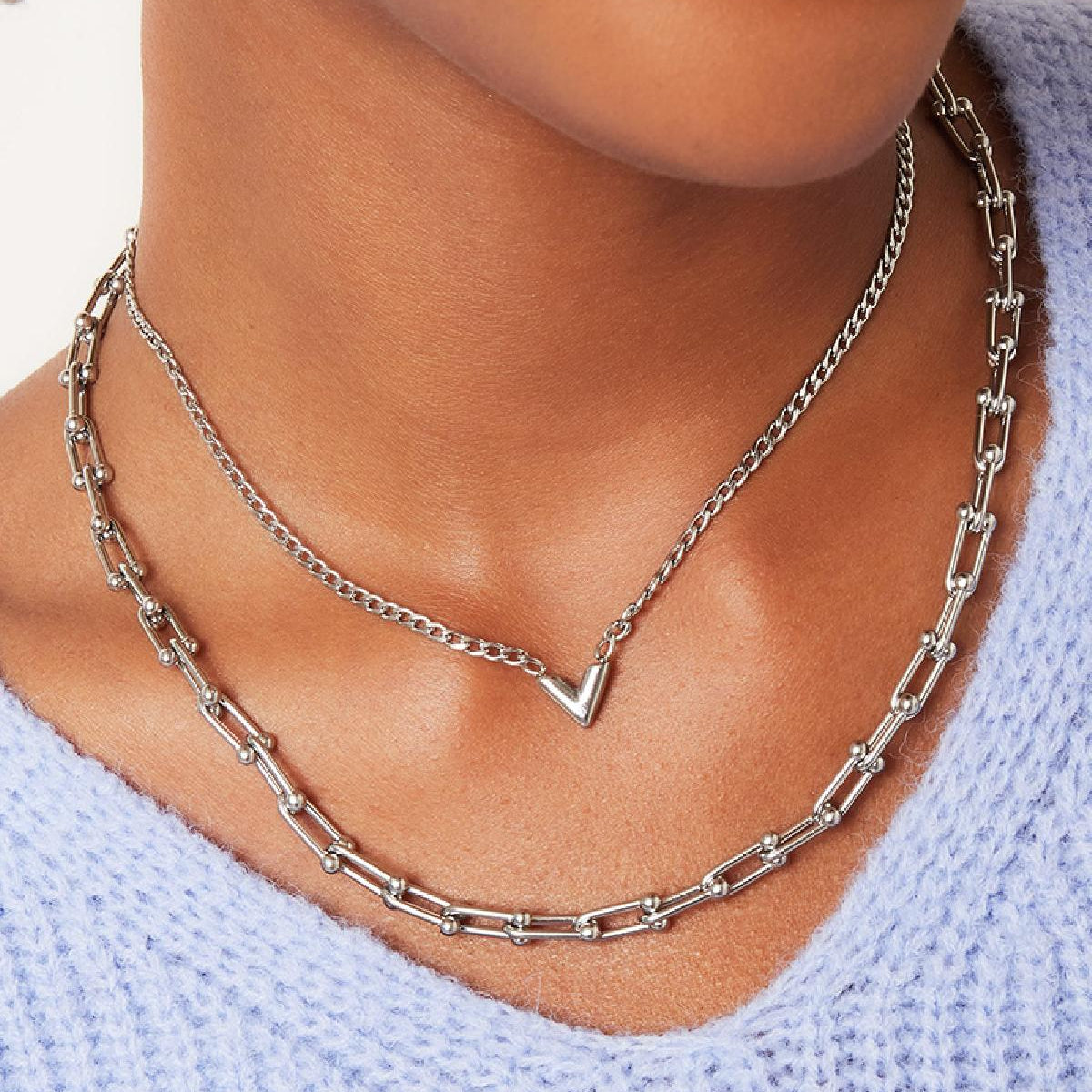 Kette mit V - Anhänger - afHandmade