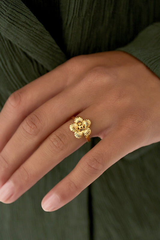 Verstellbarer Edelstahl Ring mit Blume – wasserfester Statement Ring Damen - afHandmade